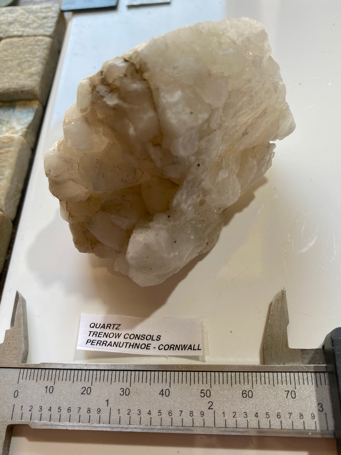 QUARTZ : TRENOW CONSOLS, PERRANUTHNOE, CORNWALL  215g MF5170