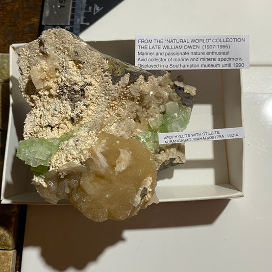 APOPHYLLITE WITH STILBITE [ETC] : AURANGABAD, MAHARASHTRA, INDIA  473g MF4527