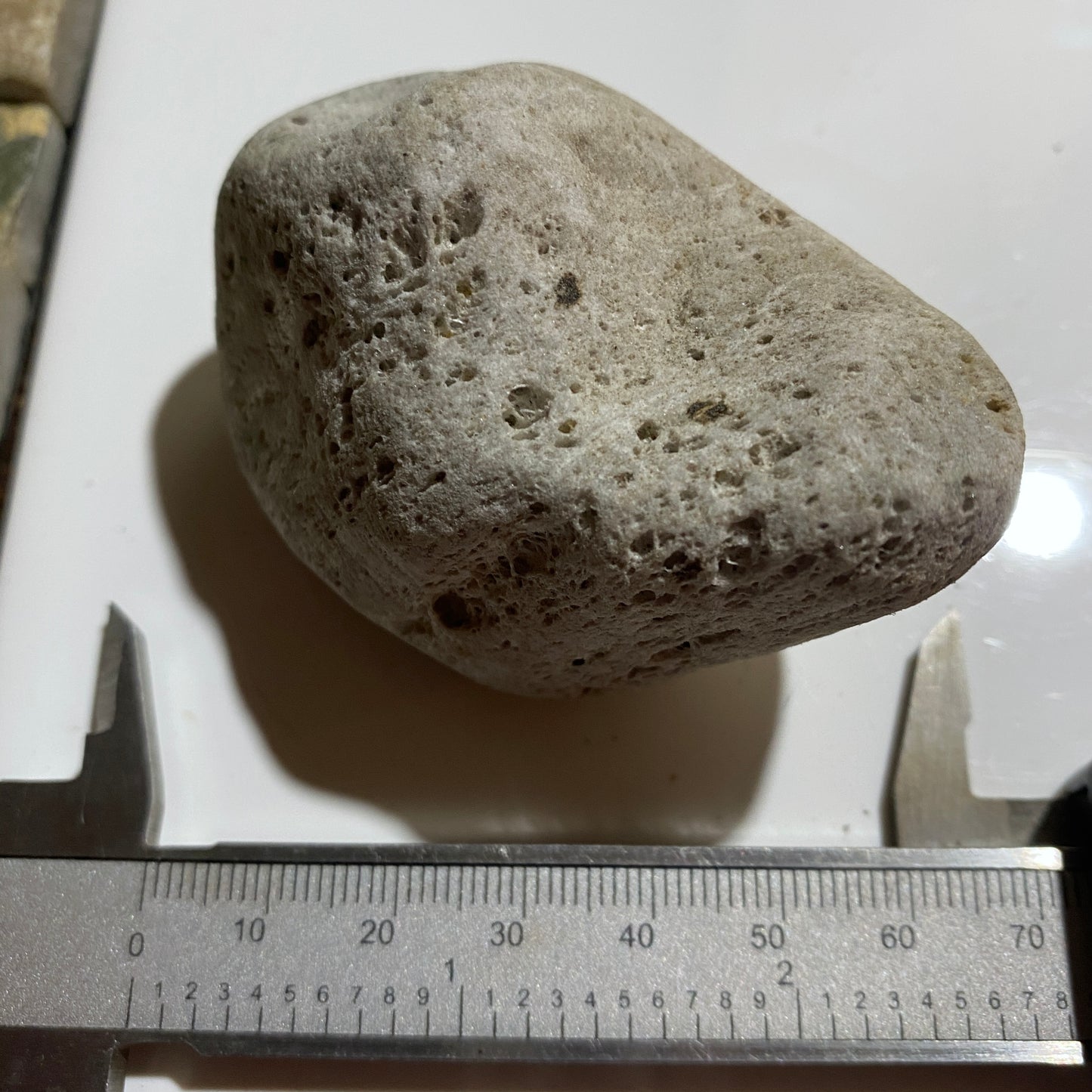 PUMICE VOLCANIC EJECTA : PUYEHUE, OSORNO, LOS LAGOS, CHILE 29g MF4528