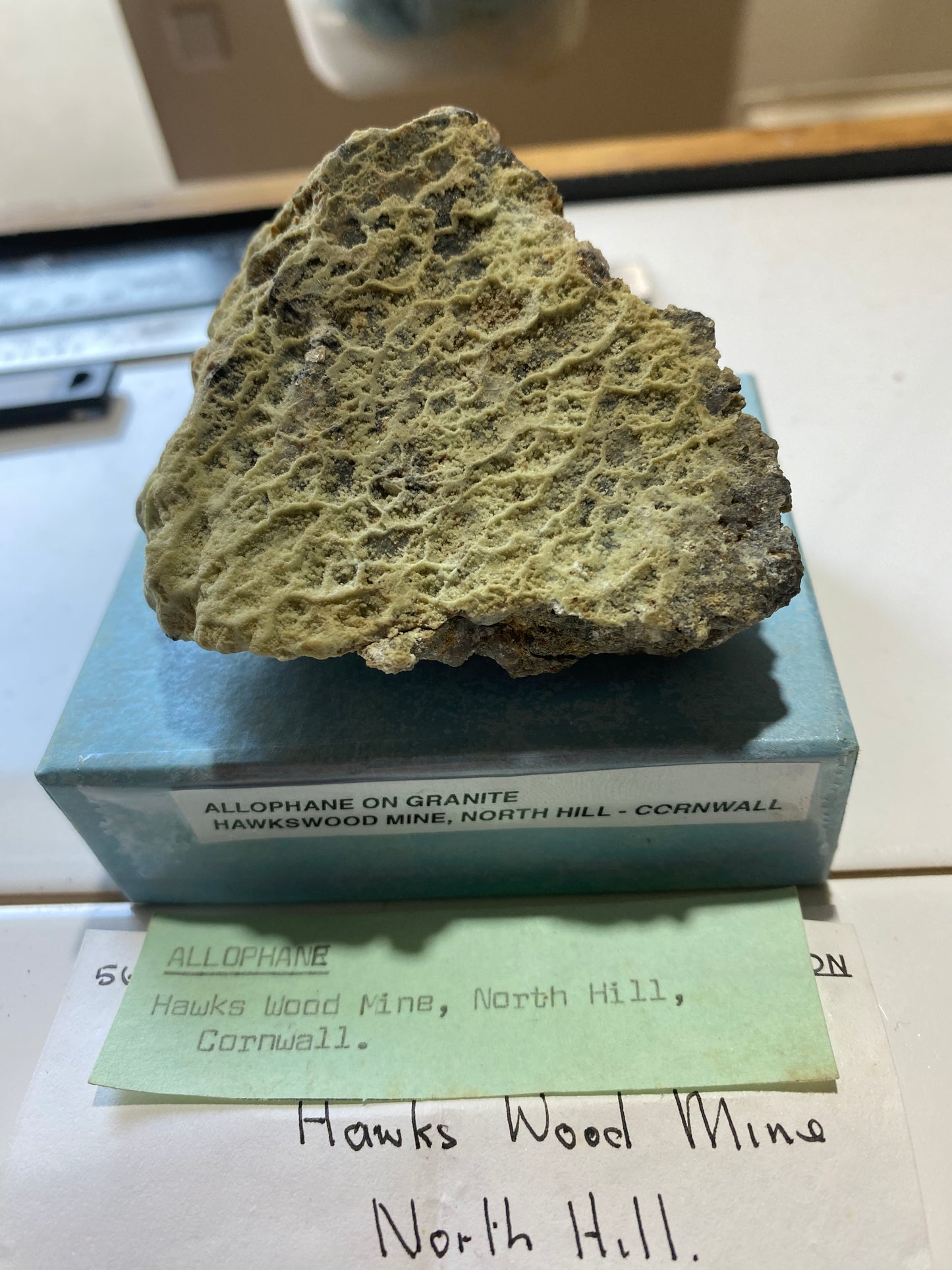 ALLOPHANE : HAWKSWOOD MINE, NORTH HILL, CORNWALL  175g MF5173