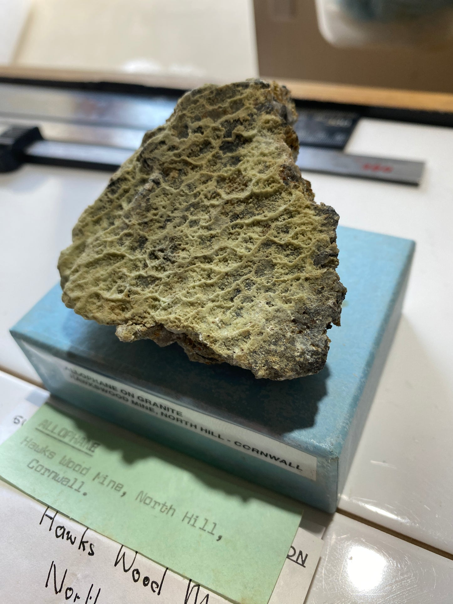 ALLOPHANE : HAWKSWOOD MINE, NORTH HILL, CORNWALL  175g MF5173