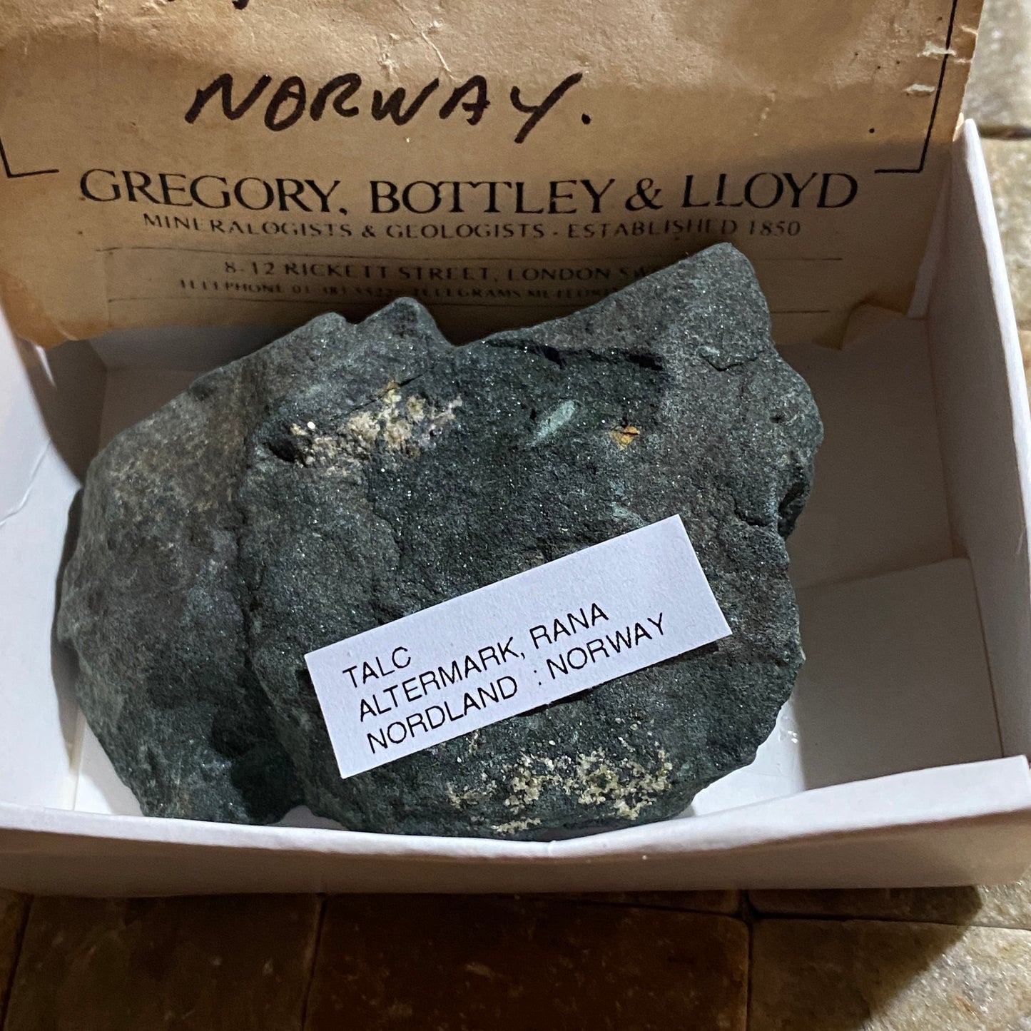 TALC : ALTERMARK, RANA, NORDLAND, NORWAY, SCANDINAVIA  67g MF4529