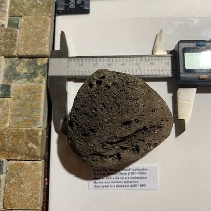 PUMICE VOLCANIC EJECTA : ISCHIA ISLAND, NAPLES, ITALY. 34g MF4530