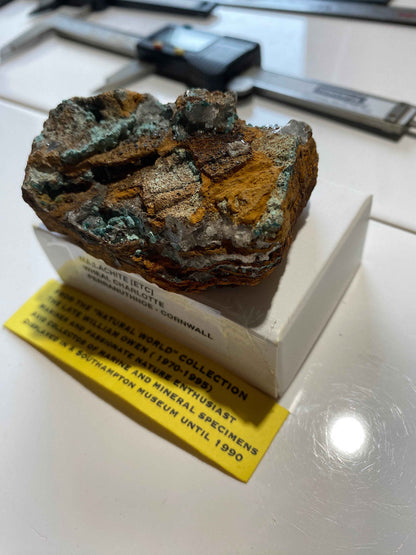 MALACHITE [ETC] : WHEAL CHARLOTTE (TRENOW CONSOLS), CORNWALL 103g MF5175