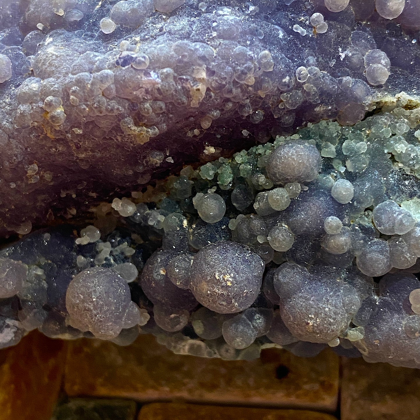 "GRAPE" AGATE : MAMAJU, WEST SULAWESI PROVINCE, INDONESIA 341g MF4531