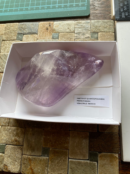 AMETHYST QUARTZ LARGE POLISHED SPECIMEN : PIEDRA PARADA, MEXICO  319g MF5178