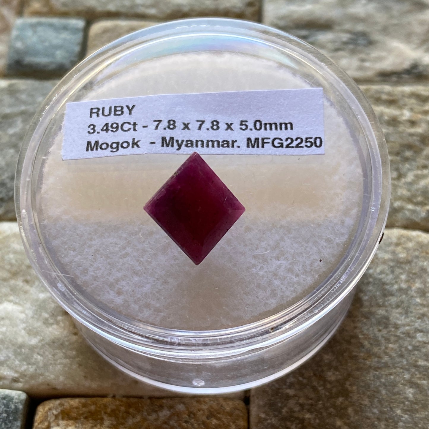 RUBY CORUNDUM GEMSTONE NATURAL MINED - MOGOK, MYANMAR 3.49Ct MFG2250