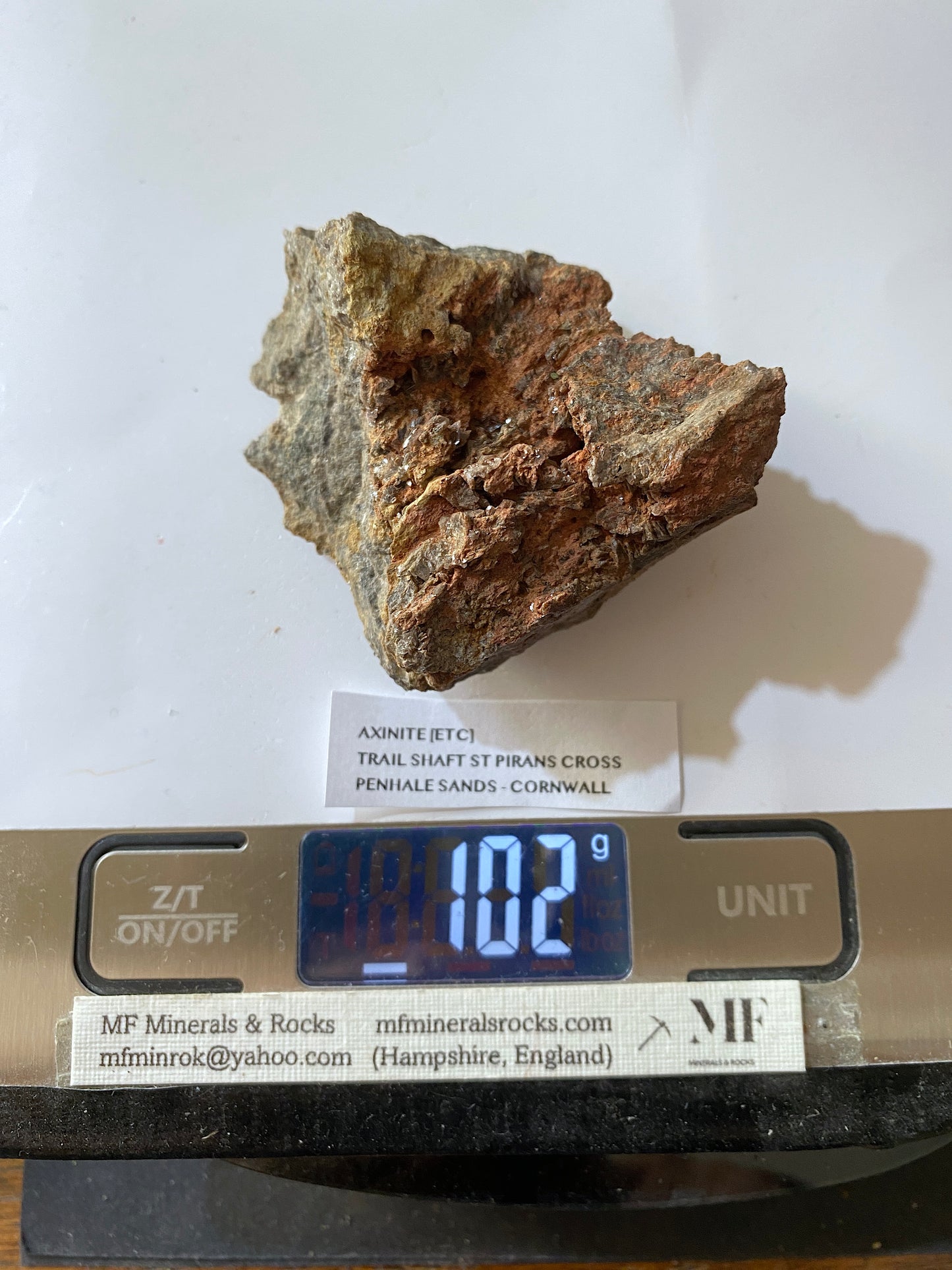 AXINITE [ETC] ON MATRIX : TRIAL SHAFT, ST PIRAN'S CROSS, PENHALE SANDS, CORNWALL  MF5181