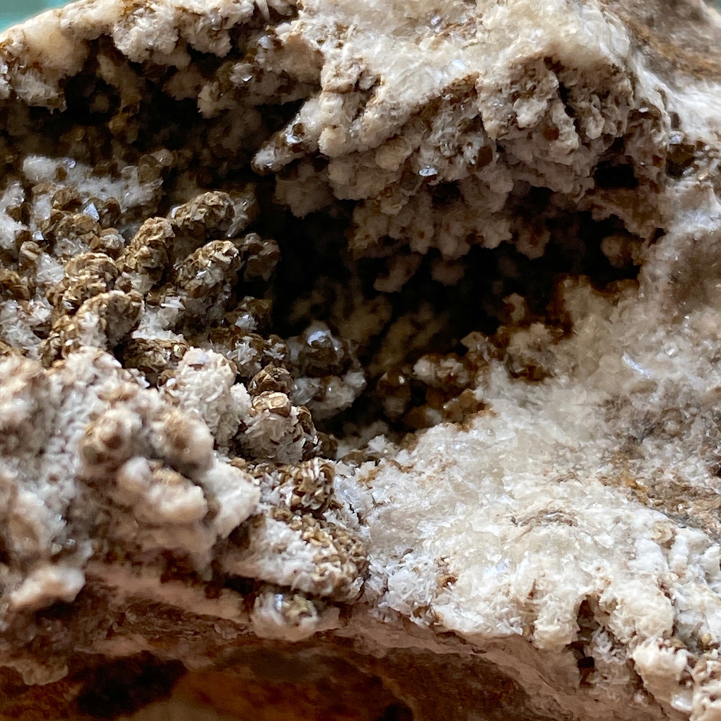 BARYTOCALCITE [ETC] - NENTSBURY HAGGS MINE, ALSTON MOOR, CUMBRIA, ENGLAND  166g MF4423166g mf