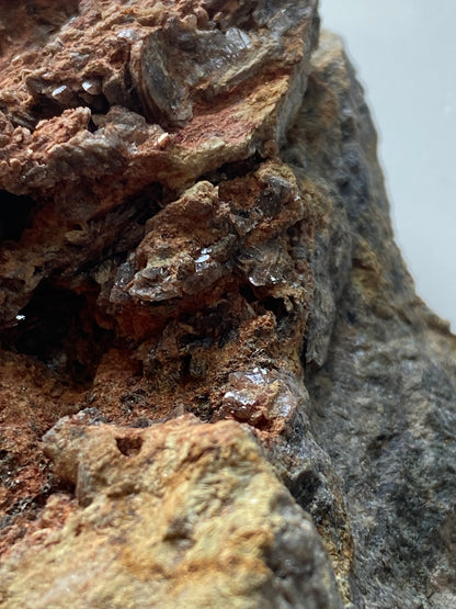 AXINITE [ETC] ON MATRIX : TRIAL SHAFT, ST PIRAN'S CROSS, PENHALE SANDS, CORNWALL  MF5181