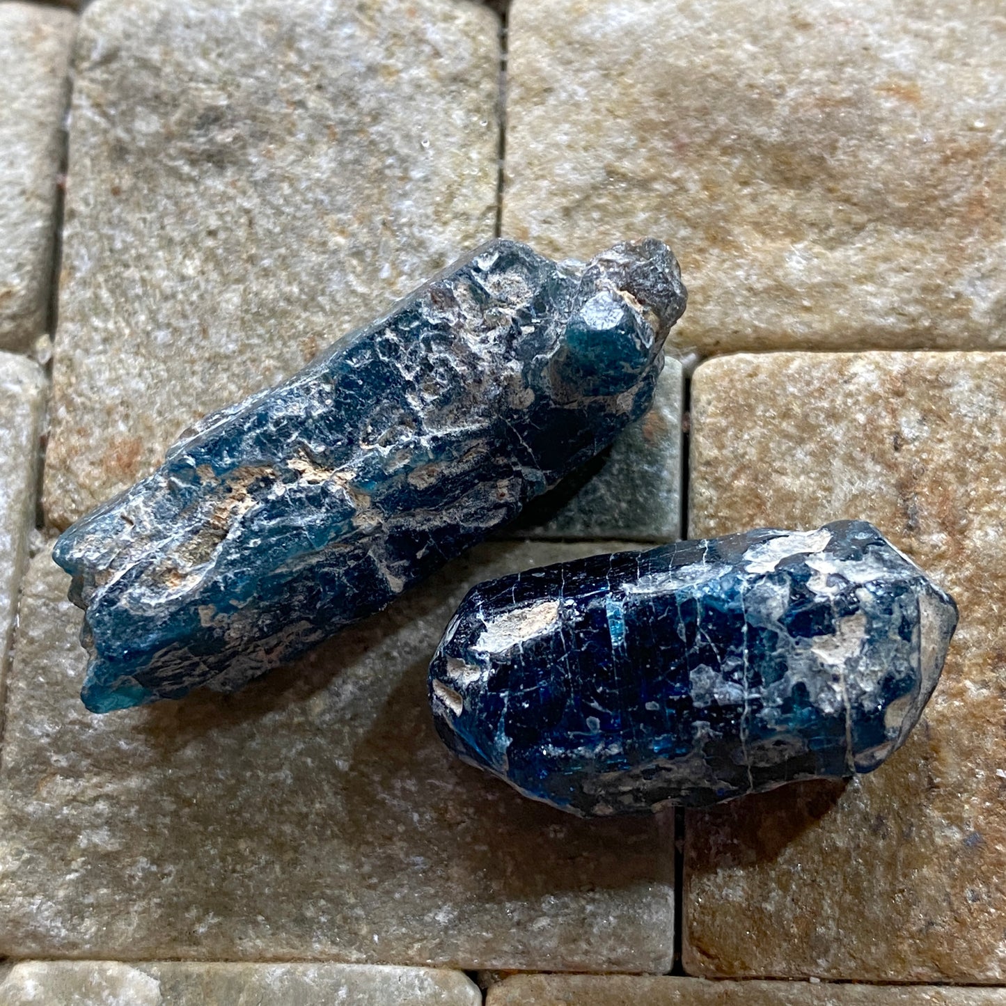 APATITE x 2 SPECIMENS : ROSSING MOUNTAINS, ERONGO, NAMIBIA 14g MF4538