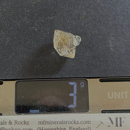 PETROLEUM QUARTZ CRYSTAL - KHUZDAR DISTRICT, BALOCHISTAN, PAKISTAN 3g MF4427