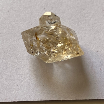 PETROLEUM QUARTZ CRYSTAL - KHUZDAR DISTRICT, BALOCHISTAN, PAKISTAN 3g MF4427