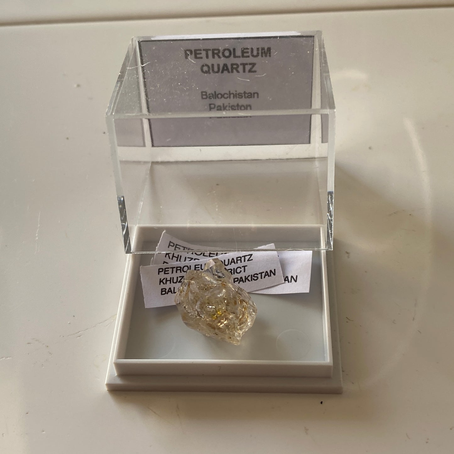 PETROLEUM QUARTZ CRYSTAL - KHUZDAR DISTRICT, BALOCHISTAN, PAKISTAN 3g MF4427