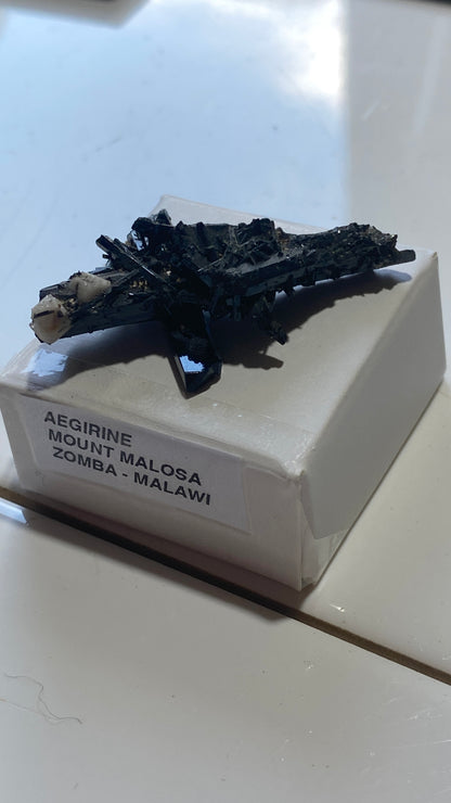 AEGIRINE : MOUNT MALOSA, ZOMBA, MALAWI. 7g MF5185