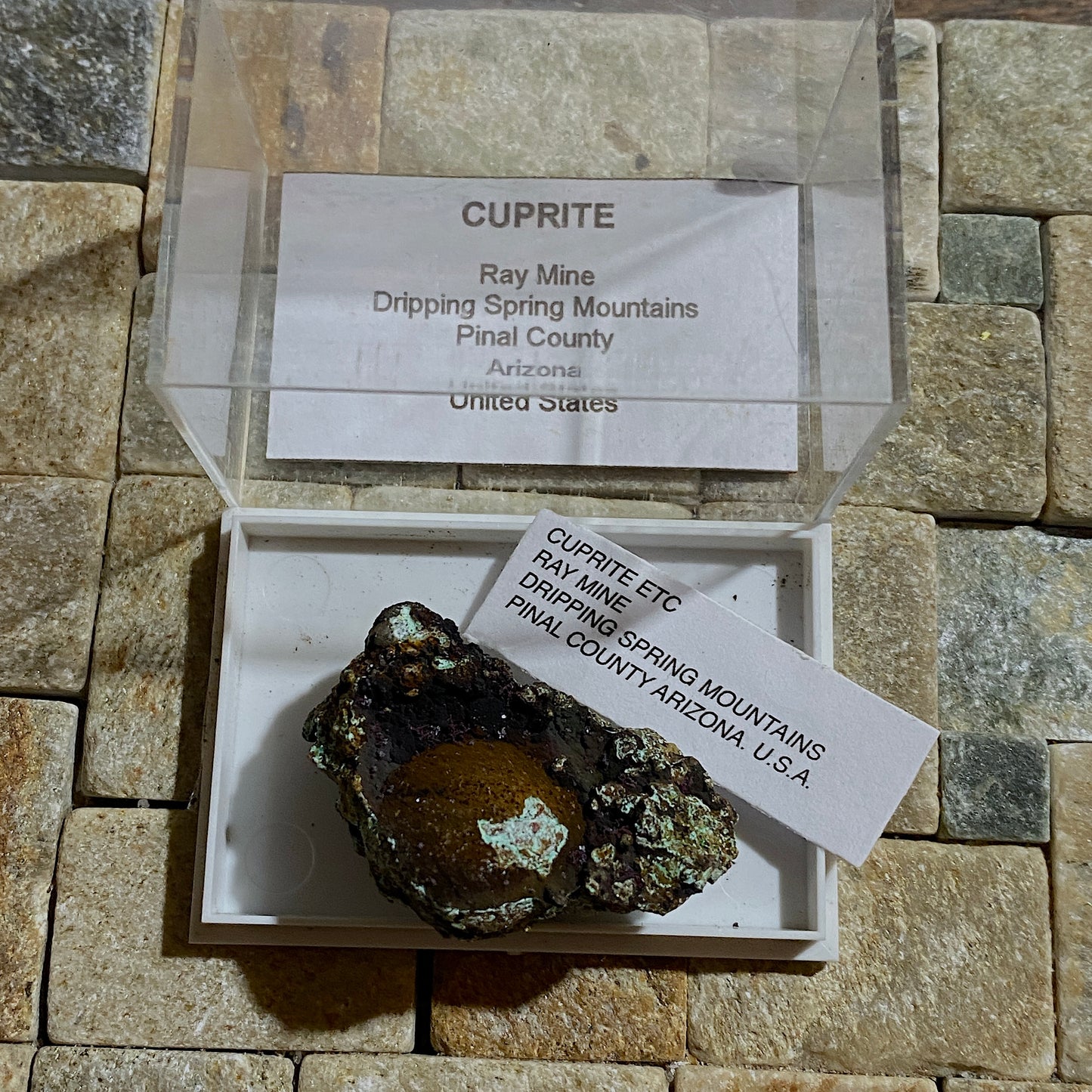 CUPRITE [ETC] : RAY MINE, SCOTT MOUNTAIN, PINAL COUNTY, ARIZONA, U.S.A. 18g MF4545