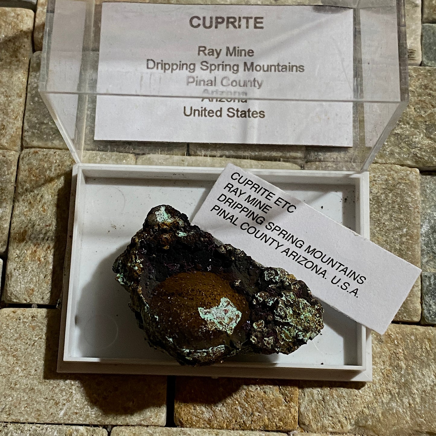 CUPRITE [ETC] : RAY MINE, SCOTT MOUNTAIN, PINAL COUNTY, ARIZONA, U.S.A. 18g MF4545