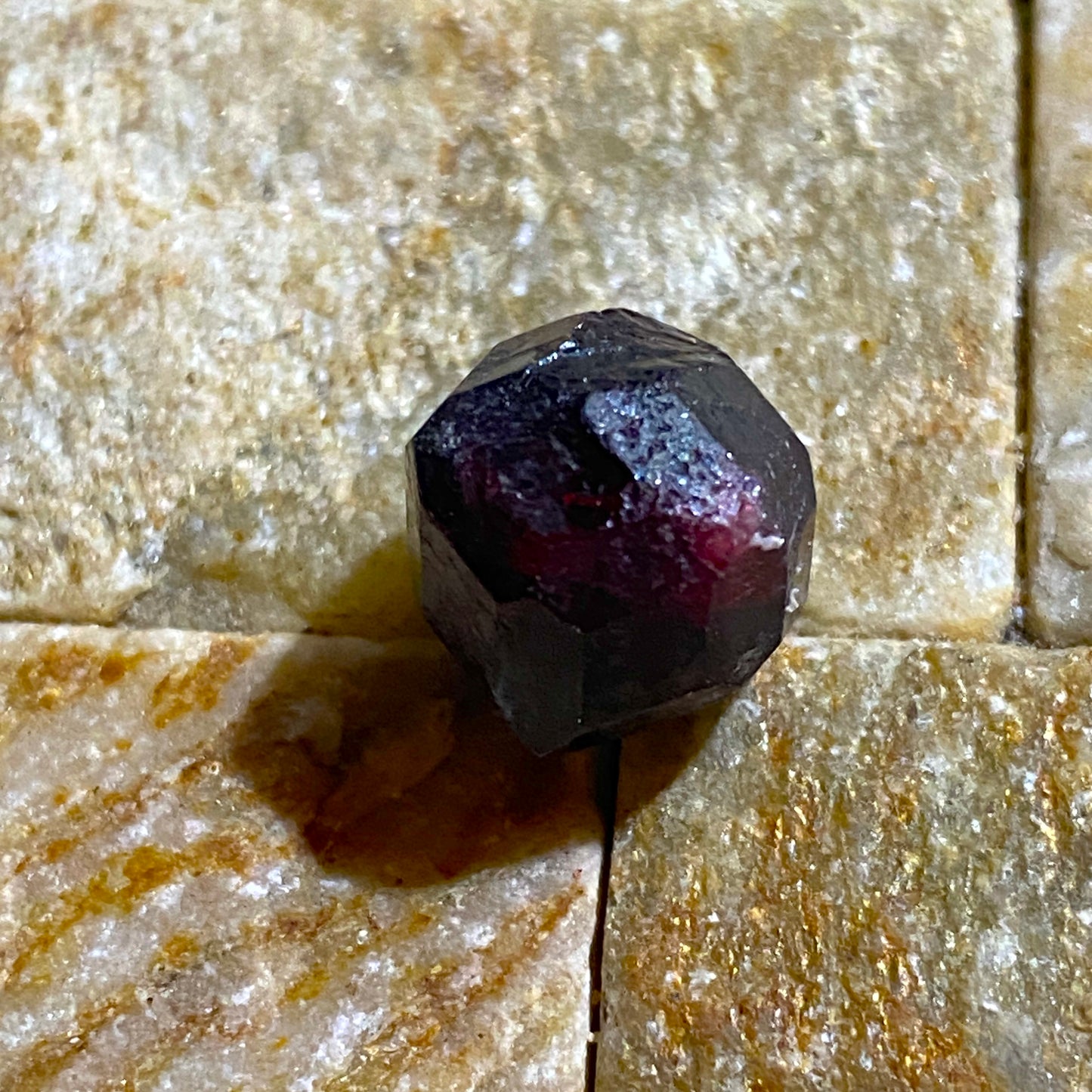 ALMANDINE GARNET CRYSTAL : WRANGELL GARNET MINE, PETERSBERG MINING DISTRICT, ALASKA, U.S.A. 2g. MF4546