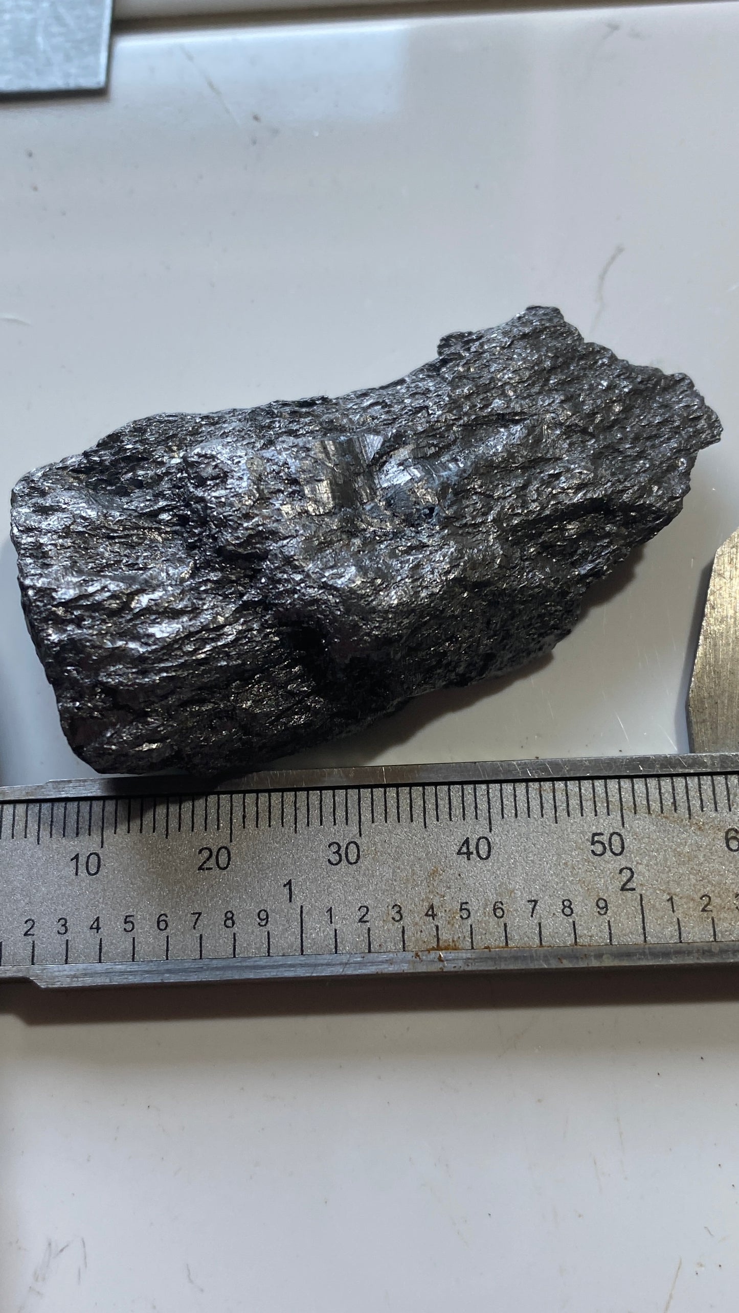 NATIVE GRAPHITE : WAD MINE, SEATHWAITE, BORROWDALE, CUMBRIA  28g MF5187