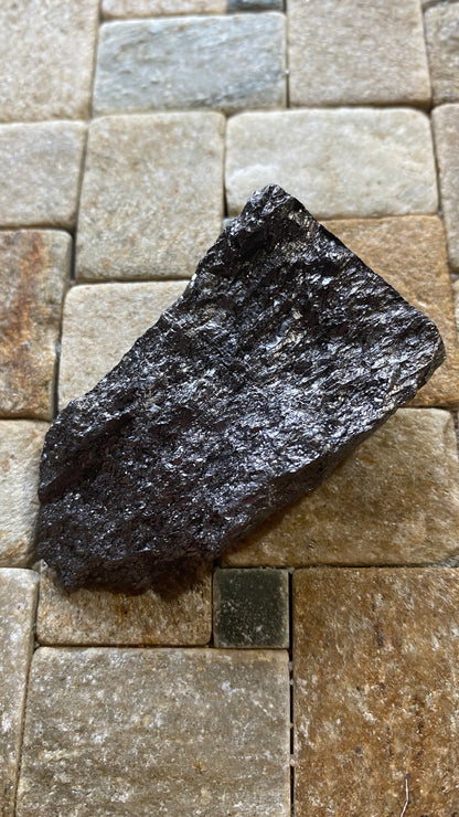 NATIVE GRAPHITE : WAD MINE, SEATHWAITE, BORROWDALE, CUMBRIA  28g MF5187