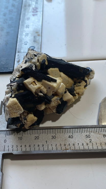 AEGIRINE ON FELDSPAR : MOUNT MALOSA, ZOMBA, MALAWI, AFRICA  73g MF5188