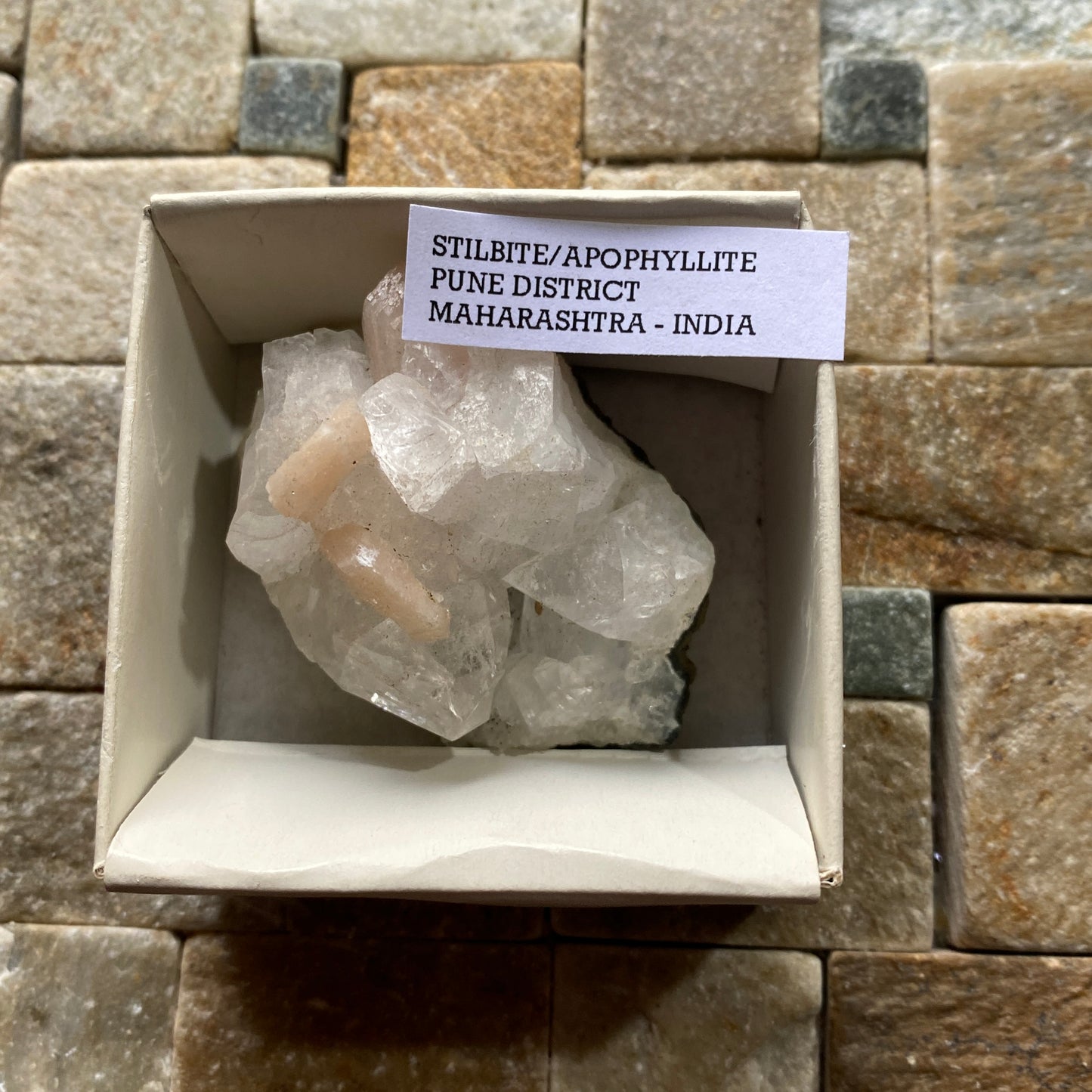 STILBITE/APOPHYLLITE : PUNE DISTRICT, MAHARASHTRA, INDIA 40g MF4548