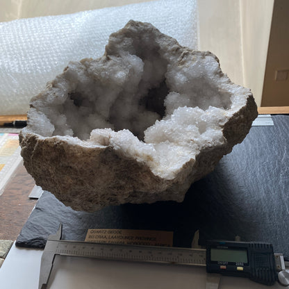 QUARTZ GEODE WONDERFUL MASSIVE PIECE FROM BU CRAA, MOROCCO 7.2kg MF2002