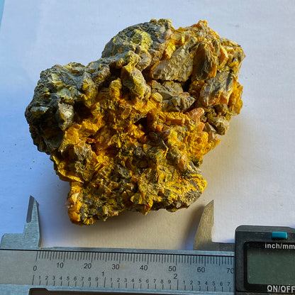 ORPIMENT FROM JIEPAIYU MINE, HUNAN, CHINA. 253g MF1350