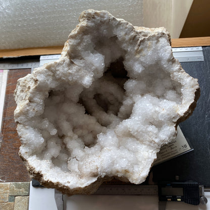 QUARTZ GEODE WONDERFUL MASSIVE PIECE FROM BU CRAA, MOROCCO 7.2kg MF2002