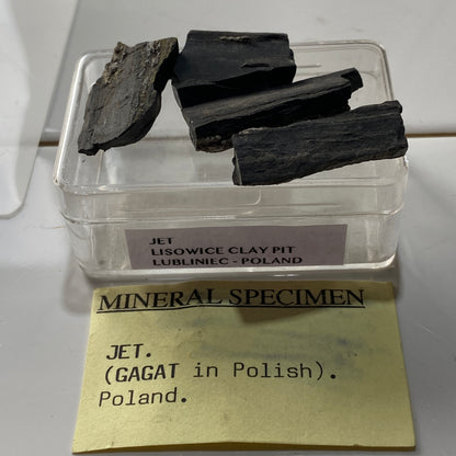 JET : LISOWICE CLAY PIT, LUBLINIEC COUNTY, POLAND. MF4550