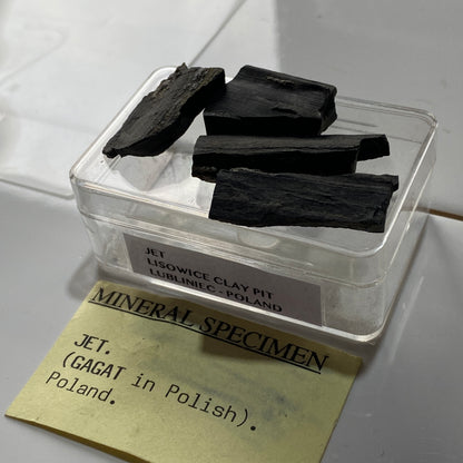JET : LISOWICE CLAY PIT, LUBLINIEC COUNTY, POLAND. MF4550