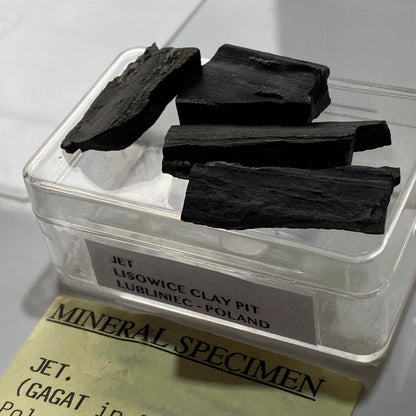 JET : LISOWICE CLAY PIT, LUBLINIEC COUNTY, POLAND. MF4550