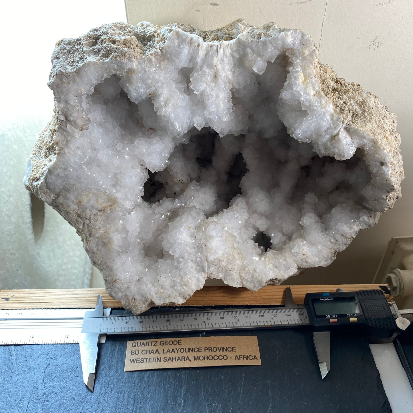 QUARTZ GEODE WONDERFUL MASSIVE PIECE FROM BU CRAA, MOROCCO 7.2kg MF2002