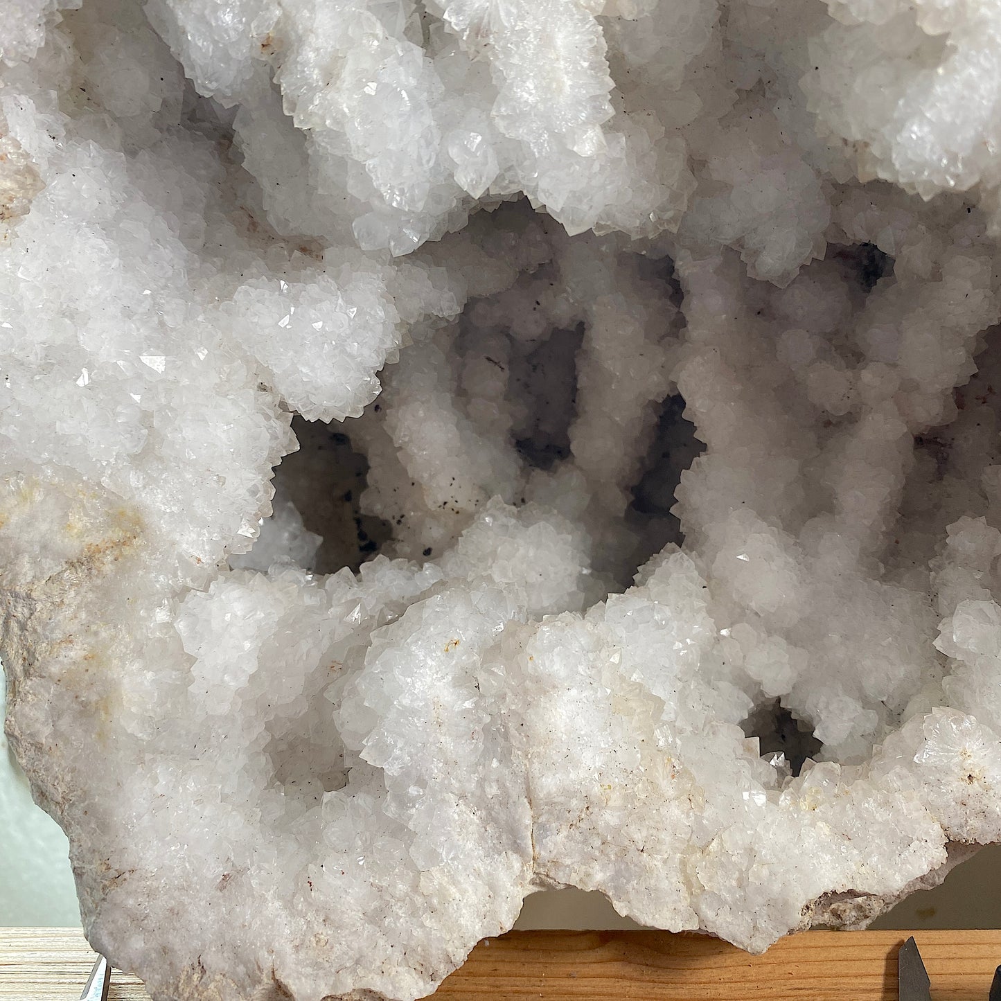 QUARTZ GEODE WONDERFUL MASSIVE PIECE FROM BU CRAA, MOROCCO 7.2kg MF2002