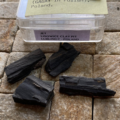 JET : LISOWICE CLAY PIT, LUBLINIEC COUNTY, POLAND. MF4550