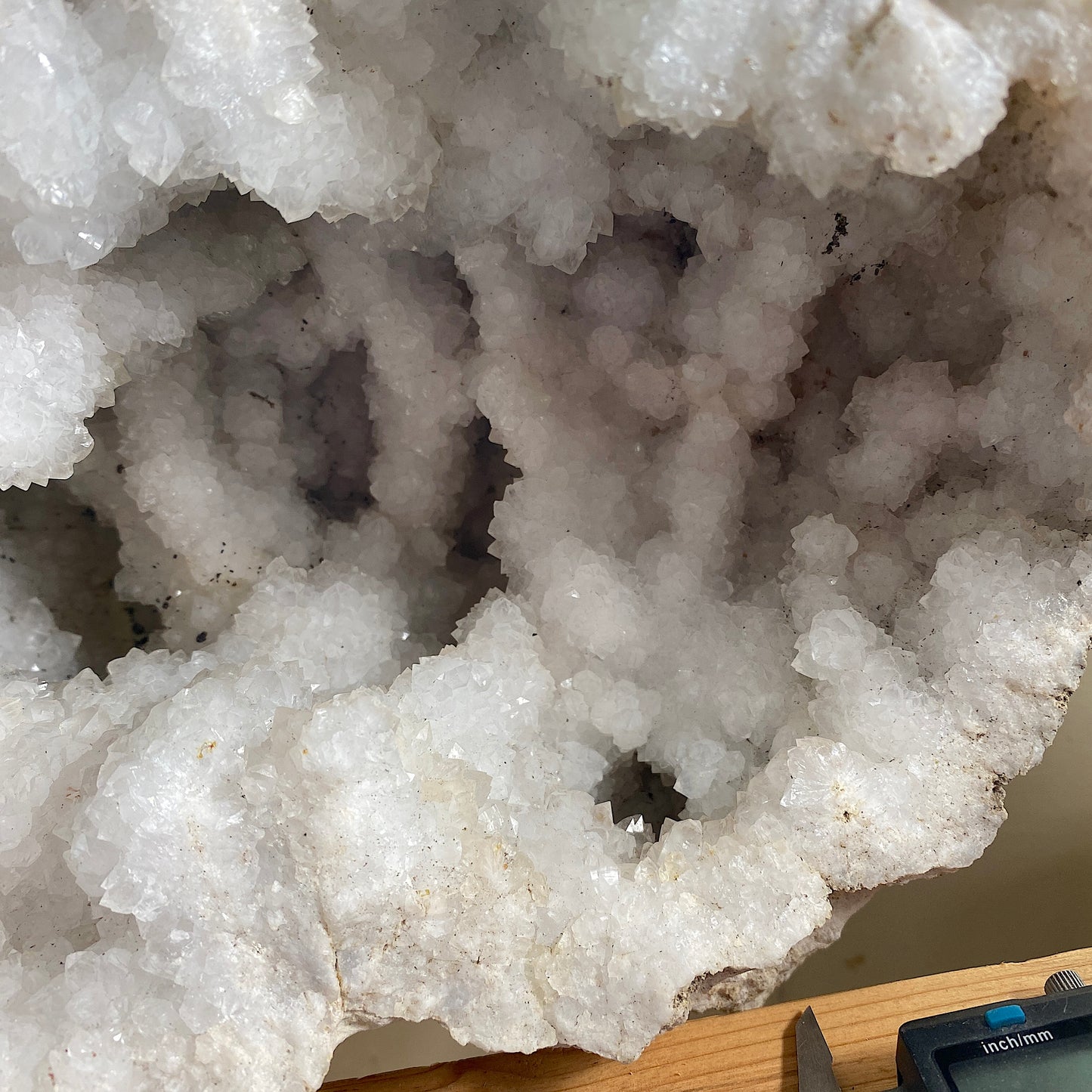 QUARTZ GEODE WONDERFUL MASSIVE PIECE FROM BU CRAA, MOROCCO 7.2kg MF2002