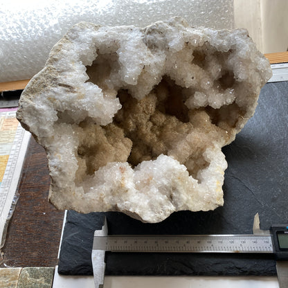 QUARTZ GEODE FROM BU CRAA, MOROCCO BEAUTIFUL SUBSTANTIAL SPECIMEN 3.2kg MF2003