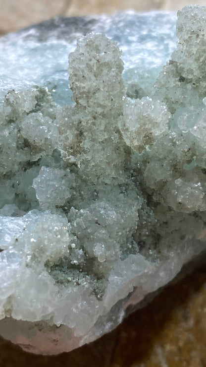 PREHNITE : FANWOOD QUARRY, WACHUNG, SOMERSET COUNTY, NEW JERSEY, U.S.A. 217g MF5191