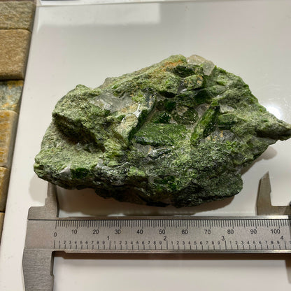 DIOPSIDE : MONTE CERVANDONE, DEVERO ALP, PIEDMONT - ITALY  304g MF4552