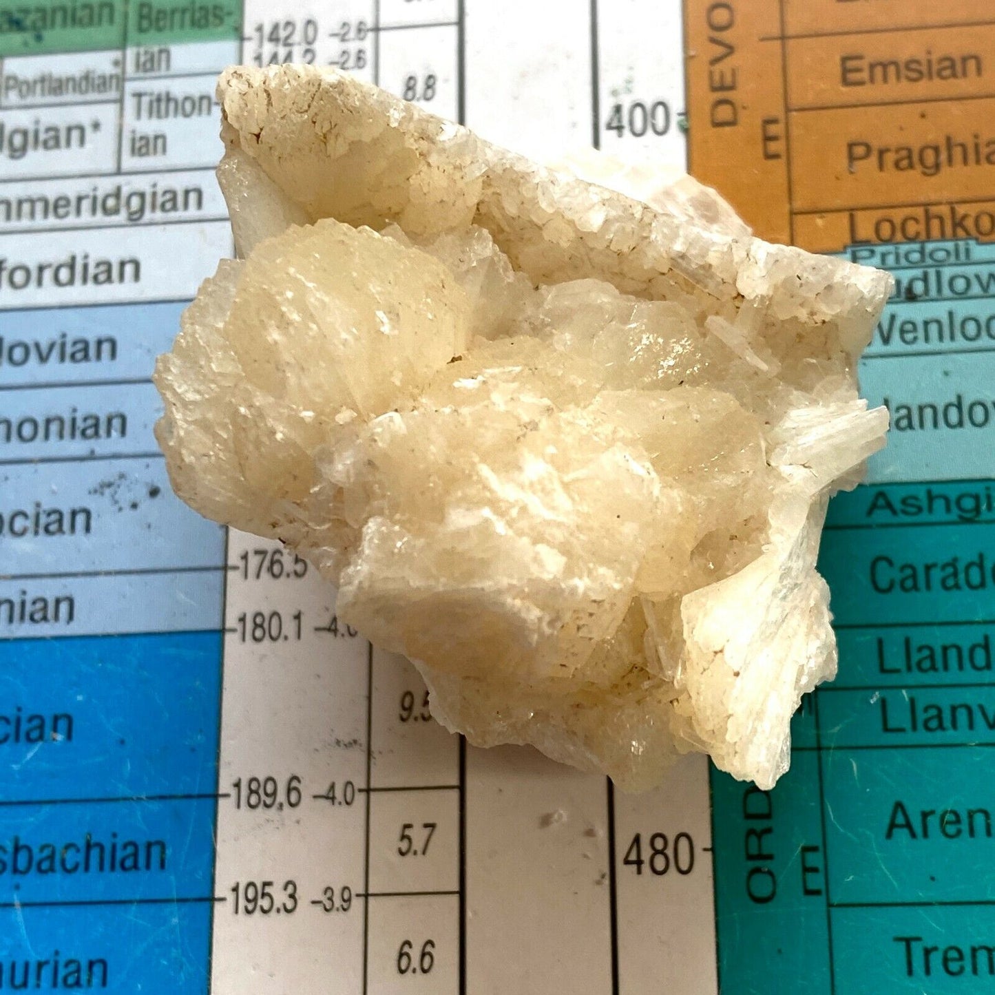 STILBITE DE NOUVELLE-ÉCOSSE, CANADA 40g MF3368