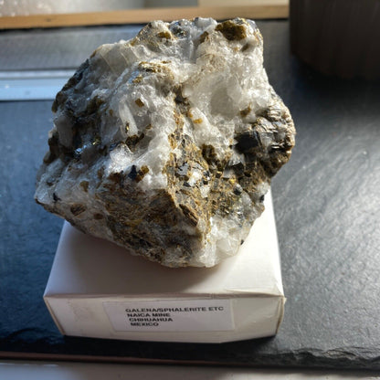 INTERESTING MULTI- MINERAL SPECIMEN FROM NAICA MINE, MEXICO LARGE 480g MF1179