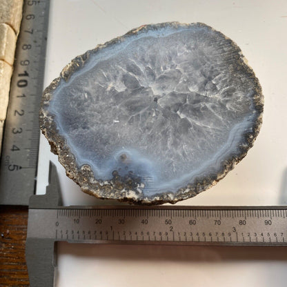 QUARTZ/CHALCEDONY GEODE FROM MEXICO. 240g MF1278