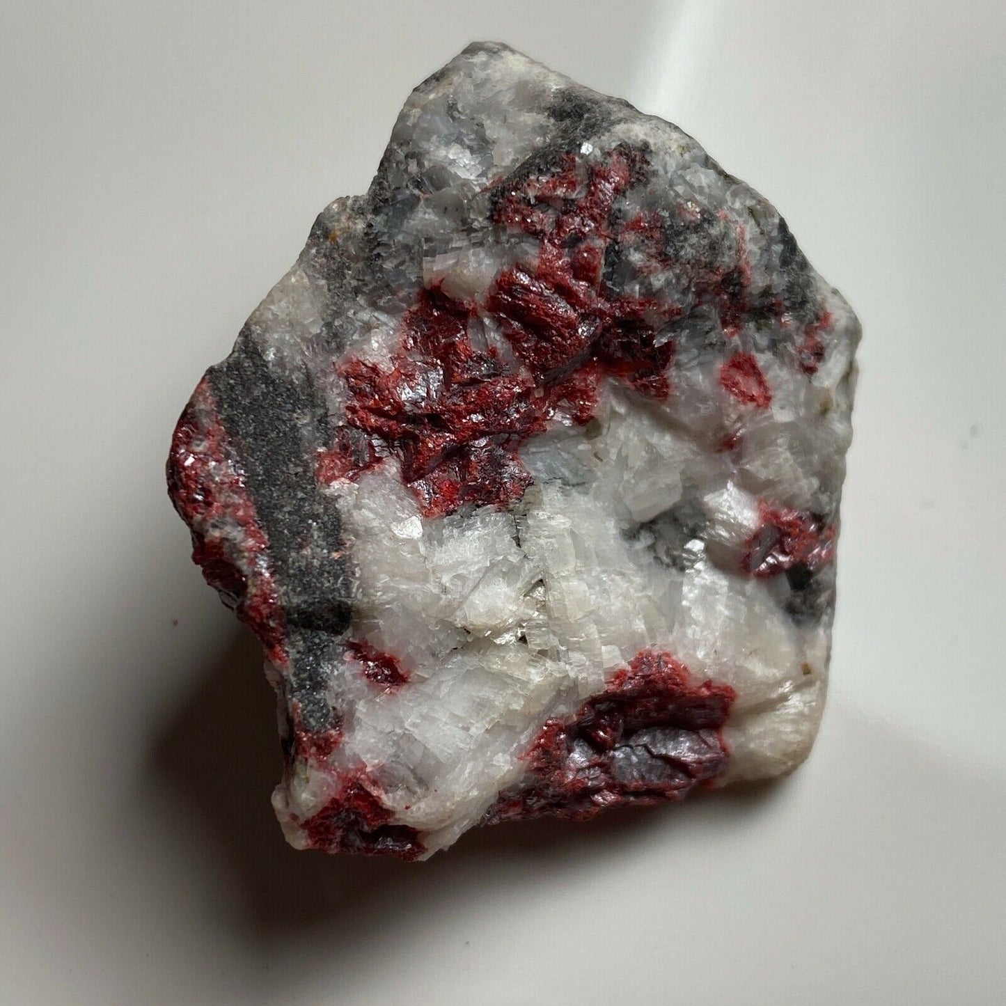 CINNABAR ON MATRIX FROM HUANCAVALICA, PERU  30g  ET139