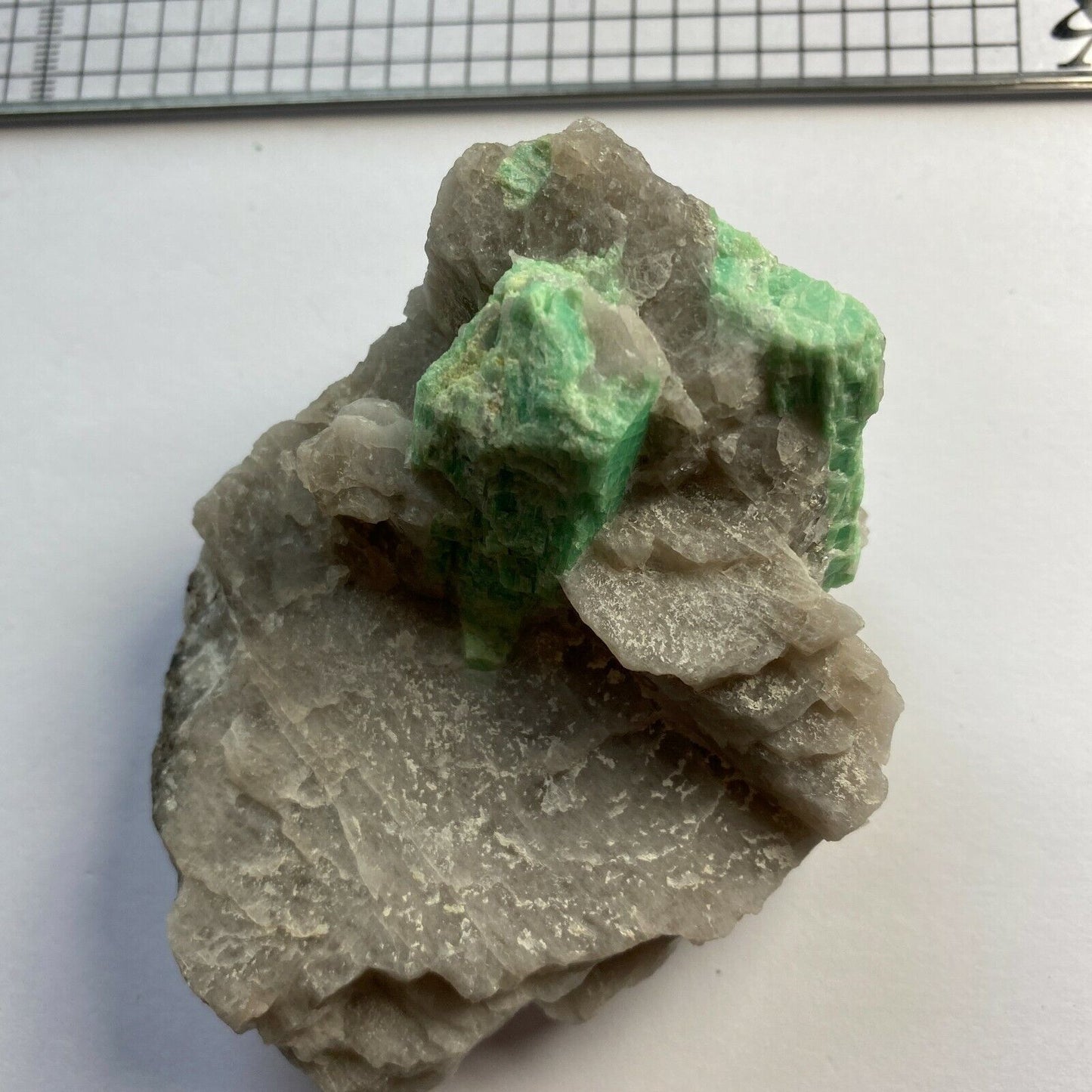 EMERALD BERYL ON MATRIX FROM MINAS GERAIS BRAZIL SUBSTANTIAL 247g MF9051