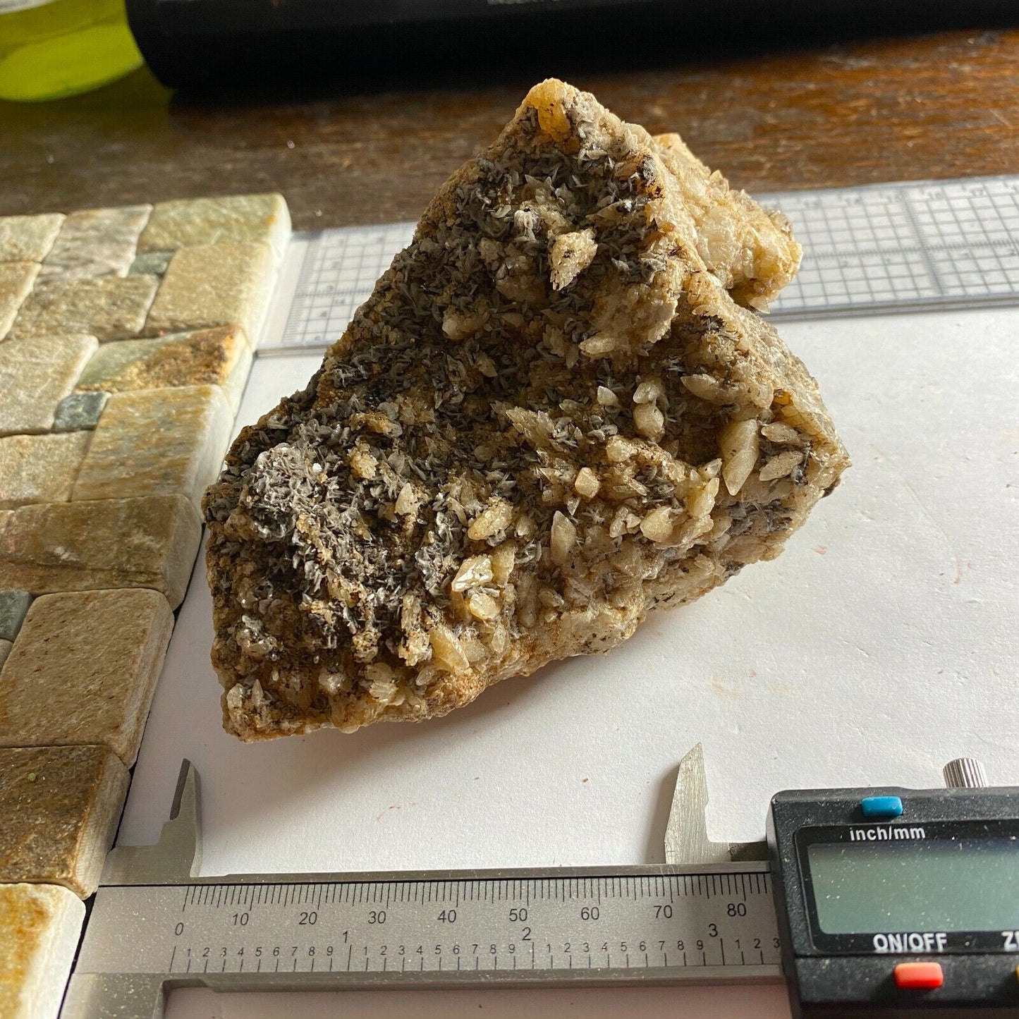 SPHALERITE ON CALCITE MATRIX FROM HAMPSTEAD FARM QUARRY 490g MF6142