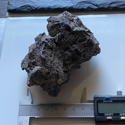 BASALT WITH COPPER MINERALISATION FROM TENERIFE 447g MF1243