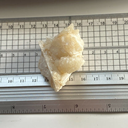 STILBITE FROM NOVA SCOTIA, CANADA 40g MF3368