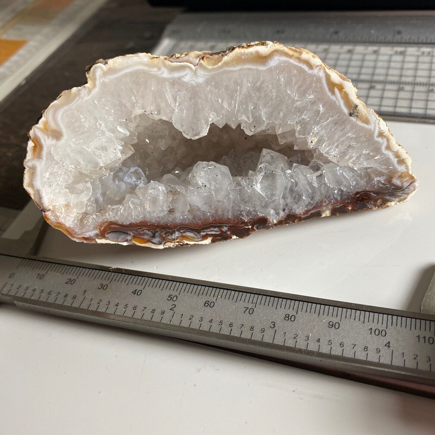 QUARTZ GEODE FROM MINAS GERAIS, BRAZIL 208g MF6904