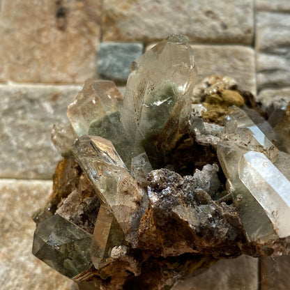 QUARTZ/CHLORITE IMPRESSIVE SPECIMEN  FROM KHARAN, PAKISTAN,  65g  ET62