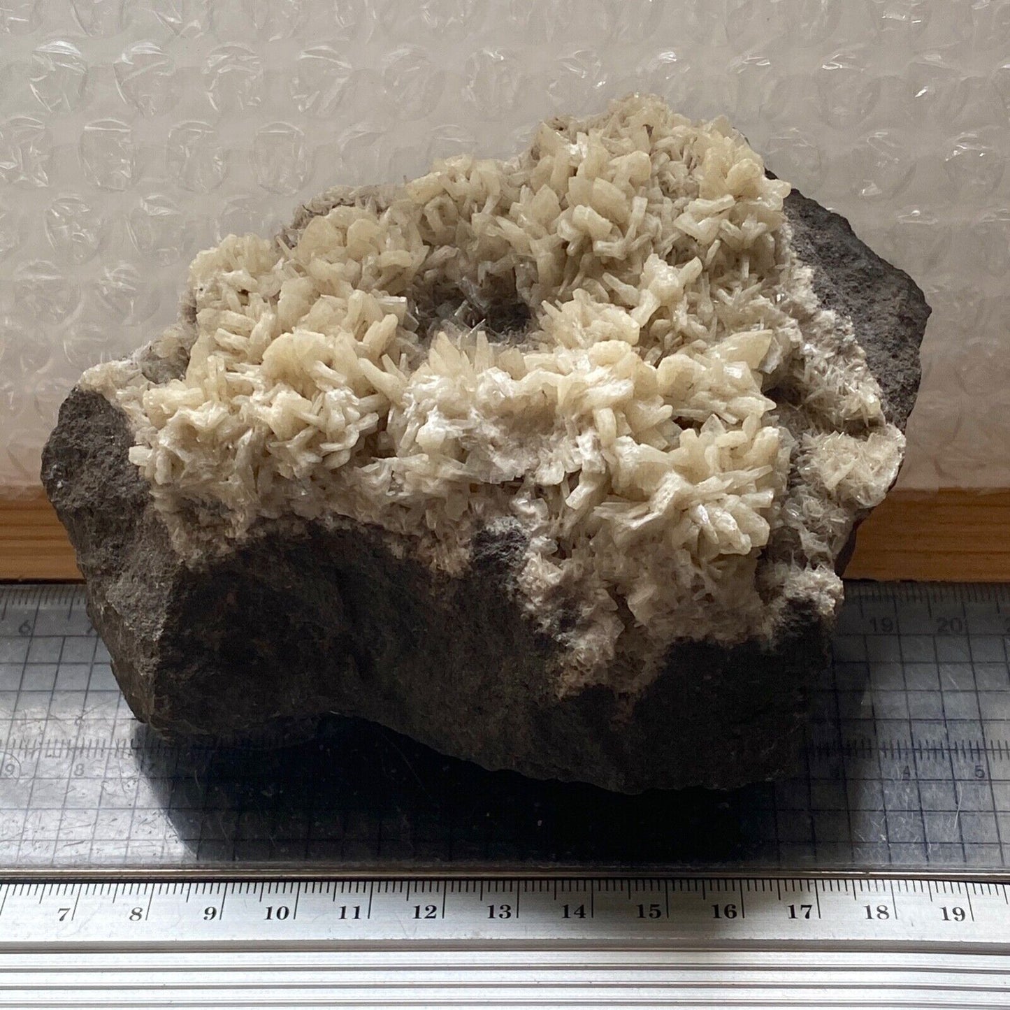 DOLOMITE ON LIMESTONE FROM CAVNIC MINE, ROMANIA. 597g MF1187